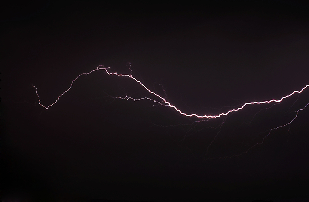 포토 JPG 해외이미지 구름 백그라운드 자연 벽지 하늘 날씨 추상 불꽃 사람없음 빛 어둠 힘 활발 에너지 광선 분위기 야간 위험 번개 볼트 폭풍 흐림 뇌우 스트라이크 폭풍우 힘찬 해외포토 자연요소 컨셉 무늬 불 공구 비_날씨 자연재해 생태계 파일형식 이미지허브