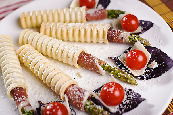 포토 JPG 해외이미지 접시 음식 토마토 아침 디저트 사람없음 쌓기 식사 저녁식사 카페 튀김 달콤 맛 아침식사 상품 배고픔 베이컨 칼로리 버터 팬케이크 점심식사 탄수화물 맛있는 해외포토 주간 식기 컨셉 채소 모션 돼지고기 케이크 상점 파일형식 이미지허브