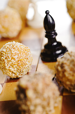 포토 JPG 해외이미지 열매 음료 음식 조각 과일 딸기 포도 휴가 디저트 사탕 사람없음 장식 파티 케이크 식당 빵집 축하 신선 생일 화려 고급 우아함 맛 아침식사 설탕 크림 칼로리 강렬 맛있는 해외포토 식물 기념일 컨셉 이벤트 상점 식사 파일형식 이미지허브