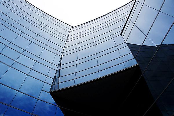 포토 JPG 해외이미지 모양 디자인 외관 선 패턴 곡선 비즈니스 건축양식 창문 유리 하늘 미래 새로움 프레임 사람없음 야외 건물 금융 파란색 빛 사무실 햇빛 반사 탑 고층빌딩 거울 도시 판넬 닫기 큼 장면 기하학 개발 해외포토 건축물 건축 컬러 컨셉 무늬 모션 재질 빌딩 경제 태양 크기 파일형식 이미지허브