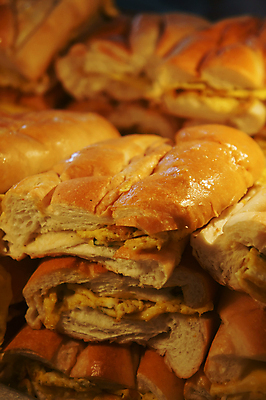 포토 JPG 해외이미지 음식 빵 다이어트 아침 건강 마늘 사람없음 갈색 노란색 과자 계란 식사 껍질 신선 뜨거움 황금 맛 바게트 자르기 밀 굽기 허브 향신료 슬라이스 반죽 지휘봉 질서 버터 바질 말레이시아 싱가폴 페스츄리 맛있는 해외포토 주간 식물 아시아 컬러 컨셉 채소 모션 디저트 곡류 알 예절 구이 향미료 파일형식 이미지허브