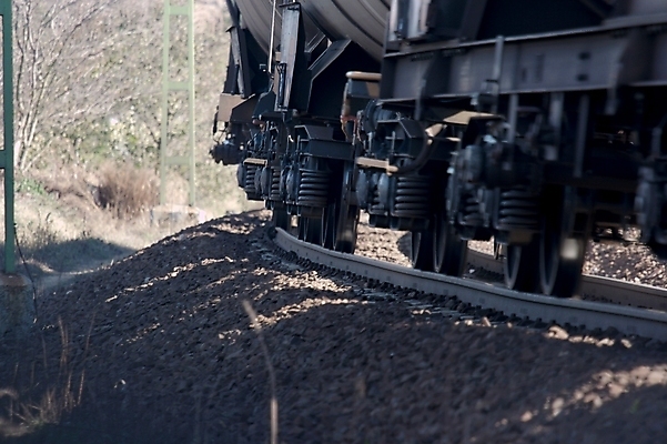 포토 JPG 해외이미지 곡선 부분 교통시설 모션 자동차 숙이기 사람없음 카트 기차 화물 바퀴 상품 큼 속도 무거움 블러 선로 해외포토 선 육상교통 포즈 교통 대중교통 운송업 무게 크기 시설 파일형식 이미지허브