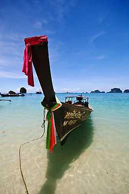 포토 JPG 해외이미지 전통 아시아 모래 바다 섬 여행 교통시설 태국 자연 하늘 휴가 휴식 동양인 사람없음 야외 물 파란색 침묵 만 보트 휴양지 장면 석호 안다만 이국적 터키석 파라다이스 해외포토 자연요소 나라 컬러 교통 컨셉 배_교통 인종 소리 장소 보석 시설 생태계 파일형식 이미지허브