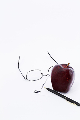 포토 JPG 해외이미지 교육 안경 학교 사람없음 시험 사과 처방 해외포토 잡화 과일 의학 파일형식 이미지허브