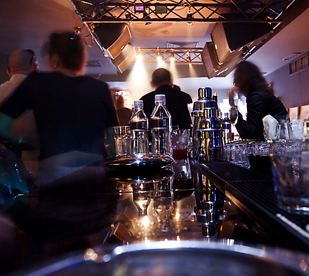 포토 JPG 해외이미지 음악 전등 이벤트 사람없음 빛 반사 어둠 바 야간 소프트포커스 계산대 클럽 셰이커 해외포토 자연요소 문화예술 조명 촬영기법 파일형식 이미지허브