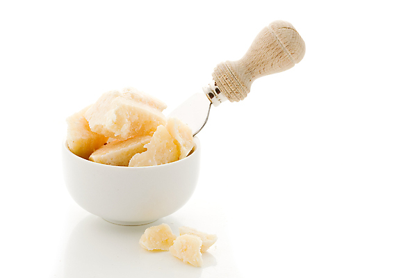 포토 JPG 해외이미지 음료 음식 치즈 사람없음 이탈리아 우유 칵테일 파마 사발 칼 자르기 고립 해외포토 헤어스타일 유럽 모션 유제품 주류 사기그릇 파일형식 이미지허브