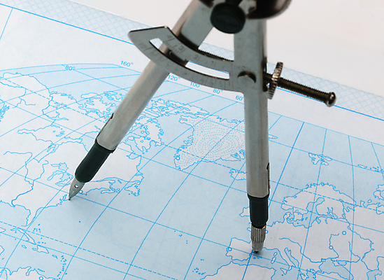 포토 JPG 해외이미지 종이 지구 선 바다 여행 컨셉 지도 거리 아이디어 형상 사람없음 세계 글로벌 기구 도구 신용카드 방향 측정 검색 질감 복고 지형 북쪽 동쪽 보물 나누기 남쪽 발견 경도 서쪽 위도 지리 측량사 해외포토 직업 금융 수학 사칙연산 파일형식 이미지허브