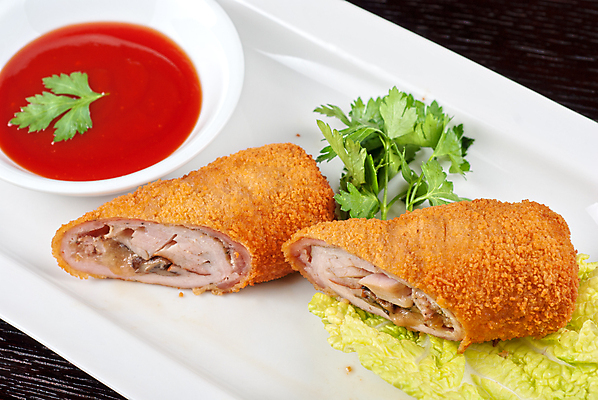 포토 JPG 해외이미지 접시 검은배경 단면 실내 파슬리 사람없음 튀김 케첩 롤 종지 말이 배추잎 해외포토 그릇 식기 음식 백그라운드 채소 내부 검은색 소스_음식 배추 파일형식 이미지허브