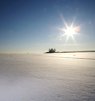 포토 JPG 해외이미지 십자가 겨울 하늘 성공 사람없음 파란색 햇빛 태양 걷기 고독 정상 발자국 오솔길 멀리 산봉우리 해외포토 자연요소 계절 감정 길 컬러 컨셉 자국 모션 산 봉우리 파일형식 이미지허브