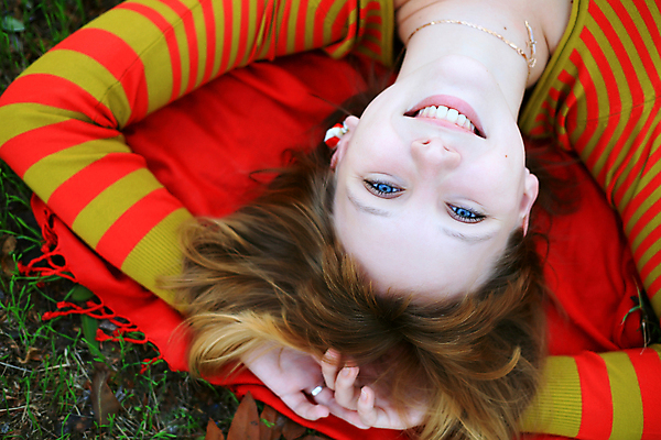 포토 JPG 해외이미지 라이프스타일 여자 행복 모션 휴가 휴식 건강 한명 사람 야외 여름 파란색 청춘 컬러풀 뷰티 숫자 파티 활발 자유 축하 표현 생일 날씬함 역동적 해외포토 문자 1 계절 기념일 감정 컬러 컨셉 이벤트 생활 몸매 파일형식 이미지허브