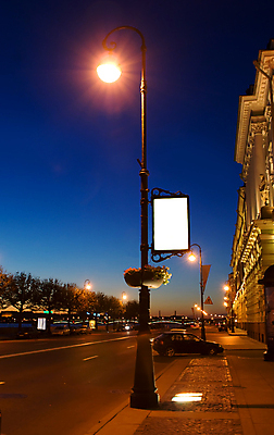 포토 JPG 해외이미지 도로 백그라운드 자동차 전등 거리 바닥 사람없음 빛 검은색 어둠 공백 운전 흰색 램프 기둥 도시 보행자 보행로 야간 아스팔트 러시아 스포트라이트 자동 효과 해외포토 자연요소 건축 유럽 길 육상교통 컬러 교통시설 모션 조명 파일형식 이미지허브