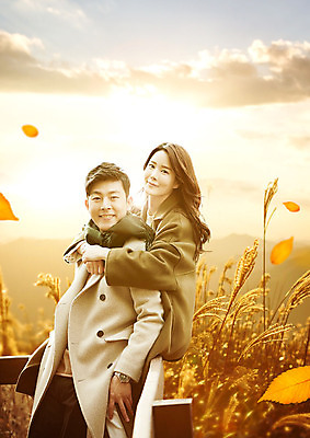 PSD 식물 구름 편집이미지 커플 여자 남자 행복 커플라이프 여행 단풍 낙엽 자연 하늘 갈대 서기 미소 사람 풍경 상반신 20대 성인 두명 옆모습 30대 햇빛 가을풍경 한국인 가을 즐거움 백허그 걸터앉기 가을여행 갈대숲 성인만 이미지편집 자연요소 라이프스타일 계절 감정 뷰포인트 잎 관계 모션 포옹 표정 앉기 동양인 청년 장년 태양 숲 생태계 파일형식 가을_계절 갈대_식물