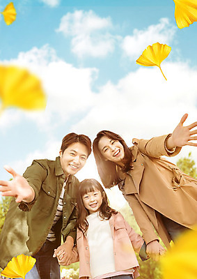 PSD 식물 구름 편집이미지 부부 여자 남자 딸 행복 어린이 40대 중년 단풍 낙엽 가족 자연 하늘 엄마 서기 웃음 사람 풍경 상반신 성인 앞모습 세명 30대 햇빛 가을풍경 화목 한국인 가을 가족라이프 아빠 즐거움 은행잎 이미지편집 자연요소 라이프스타일 커플 계절 감정 뷰포인트 컨셉 잎 관계 모션 표정 동양인 장년 태양 생태계 파일형식 가을_계절