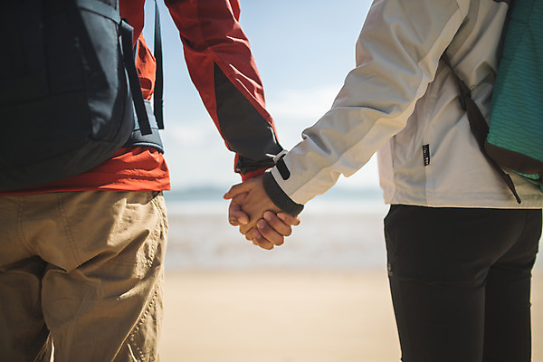 포토 JPG 주간 커플 여자 남자 바다 커플라이프 섬 여행 서기 사람 상반신 성인 야외 두명 뒷모습 30대 손잡기 다정 한국인 인천 성인만 옹진군 국내포토 자연요소 라이프스타일 뷰포인트 컨셉 관계 모션 한국 동양인 장년 파일형식