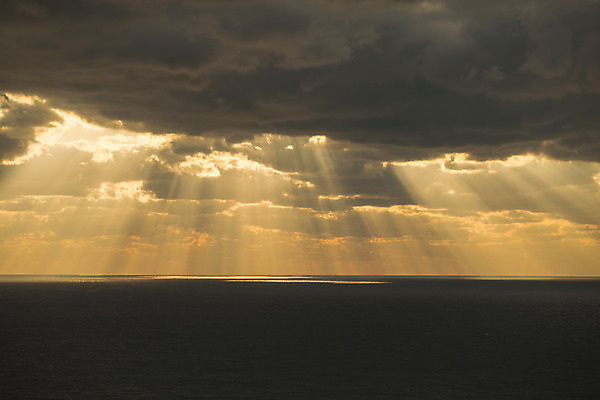 포토 JPG 주간 구름 바다 섬 여행 산 풍경 사람없음 야외 빛 햇빛 태양 일몰 인천 옹진군 국내포토 자연요소 한국 노을 파일형식