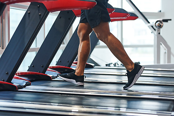 포토 JPG 남자 다이어트 근육 실내 건강 한명 20대 성인 운동 건강관리 헬스 힘 헬스장 한국인 하반신 웨이트트레이닝 보디빌딩 보디빌더 런닝머신 바디케어 복근 성인남자한명만 국내포토 1 관리 사람 동양인 청년 내부 운동기구 남자한명만 성인남자만 파일형식