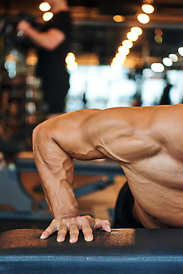 포토 JPG 남자 다이어트 근육 실내 건강 한명 근접촬영 상반신 20대 성인 앞모습 운동 건강관리 헬스 힘 헬스장 한국인 웨이트트레이닝 보디빌딩 보디빌더 팔굽혀펴기 바디케어 복근 성인남자한명만 맨몸운동 국내포토 1 뷰포인트 관리 사람 동양인 청년 내부 남자한명만 성인남자만 파일형식