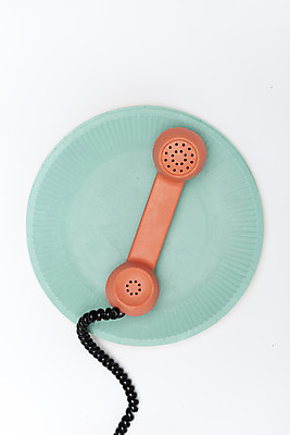 포토 JPG 스튜디오촬영 접시 실내 누끼 사람없음 하이앵글 전화기 오브젝트 수화기 흰배경 민트색 플랫레이 코랄 국내포토 식기 뷰포인트 컬러 백그라운드 내부 흰색 플랫 파일형식