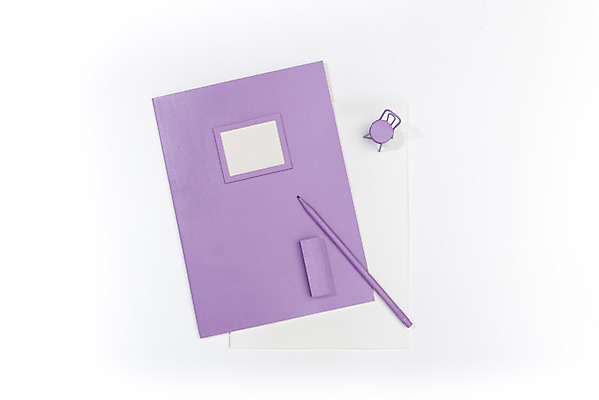 포토 JPG 스튜디오촬영 문구용품 실내 누끼 사람없음 하이앵글 필기구 연필 사무용품 보라색 공책 오브젝트 흰배경 지우개 캔버스 플랫레이 국내포토 뷰포인트 컬러 백그라운드 학용품 내부 흰색 플랫 파일형식