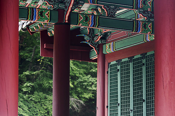 포토 자연요소 전통 문양 계절 여행 고건축 한국 문화재 역사 단청 경기도 여주 왕릉 파일형식 여주_지역 단청문양 JPG 여름 한국전통 한국사 풍경 조선왕릉 조선시대 유적지 세계문화유산 관광지 사람없음 주간 야외 효종릉 영녕릉 국내포토 여주시