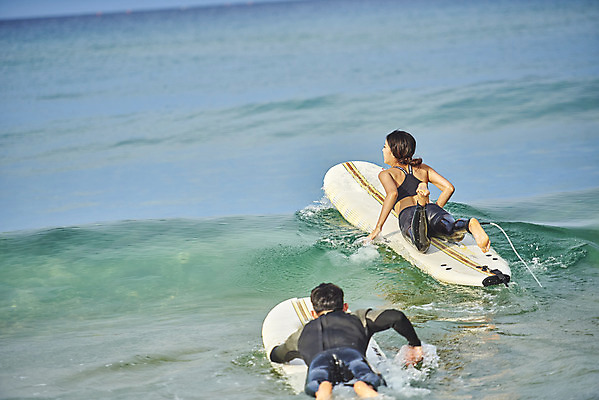포토 JPG 주간 전신 라이프스타일 커플 여자 남자 수영복 엎드리기 스포츠 파도 바다 휴가 건강 20대 성인 취미 해변 야외 두명 뒷모습 여름 레포츠 청춘 운동 한국인 서핑보드 서핑 익스트림스포츠 양양군 하조대해수욕장 성인만 액티비티 국내포토 자연요소 옷 계절 뷰포인트 컨셉 관계 모션 레저 사람 동양인 청년 생활 수상스포츠 보드_스포츠 해수욕장 강원도 양양 파일형식
