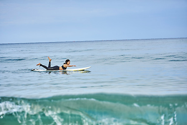 포토 JPG 주간 전신 라이프스타일 여자 수영복 엎드리기 스포츠 바다 휴가 한명 20대 성인 취미 해변 야외 옆모습 여름 레포츠 청춘 운동 한국인 서핑보드 서핑 익스트림스포츠 양양군 하조대해수욕장 성인여자한명만 액티비티 국내포토 자연요소 1 옷 계절 뷰포인트 컨셉 모션 레저 건강 사람 동양인 청년 생활 수상스포츠 보드_스포츠 해수욕장 강원도 양양 여자한명만 성인여자만 파일형식