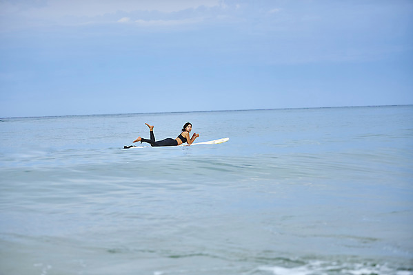 포토 JPG 주간 전신 라이프스타일 여자 수영복 엎드리기 스포츠 바다 휴가 한명 20대 성인 취미 해변 야외 옆모습 여름 레포츠 청춘 운동 한국인 서핑보드 서핑 익스트림스포츠 양양군 하조대해수욕장 성인여자한명만 액티비티 국내포토 자연요소 1 옷 계절 뷰포인트 컨셉 모션 레저 건강 사람 동양인 청년 생활 수상스포츠 보드_스포츠 해수욕장 강원도 양양 여자한명만 성인여자만 파일형식
