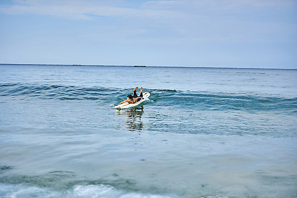포토 JPG 주간 전신 라이프스타일 여자 수영복 엎드리기 스포츠 바다 휴가 한명 20대 성인 취미 해변 야외 앞모습 여름 레포츠 청춘 운동 한국인 서핑보드 서핑 익스트림스포츠 양양군 하조대해수욕장 성인여자한명만 액티비티 국내포토 자연요소 1 옷 계절 뷰포인트 컨셉 모션 레저 건강 사람 동양인 청년 생활 수상스포츠 보드_스포츠 해수욕장 강원도 양양 여자한명만 성인여자만 파일형식
