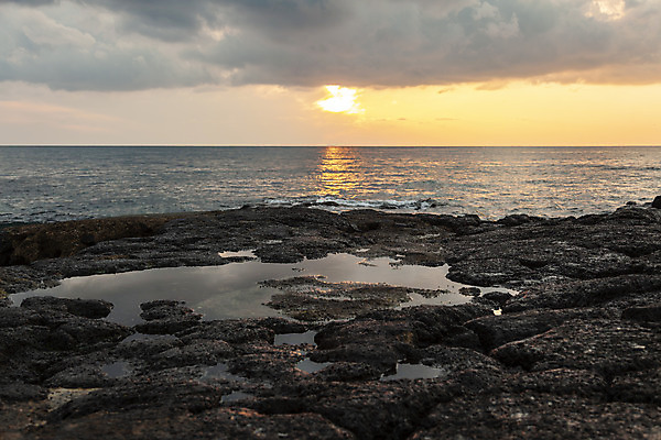 포토 JPG 주간 구름 바다 여행 자연 하늘 풍경 사람없음 야외 햇빛 태양 제주도 노을 가을풍경 일몰 가을 돌_바위 바위 가을여행 국내여행 국내포토 자연요소 계절 한국 생태계 파일형식 가을_계절