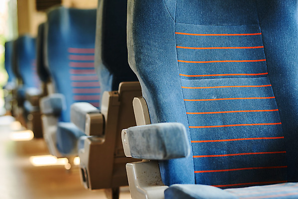 포토 JPG 여유 여행 의자 휴식 실내 사람없음 기차 힐링 조용 휴식처 국내포토 감정 육상교통 가구 컨셉 대중교통 내부 파일형식