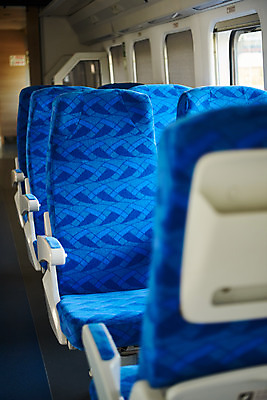 포토 JPG 여유 여행 의자 휴식 실내 사람없음 기차 힐링 조용 휴식처 국내포토 감정 육상교통 가구 컨셉 대중교통 내부 파일형식