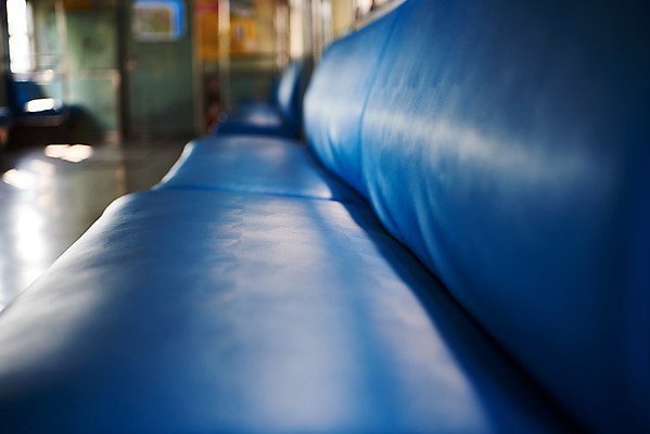 포토 JPG 여유 여행 의자 휴식 실내 근접촬영 사람없음 아웃포커스 기차 힐링 조용 휴식처 국내포토 감정 육상교통 뷰포인트 가구 컨셉 대중교통 촬영기법 내부 파일형식