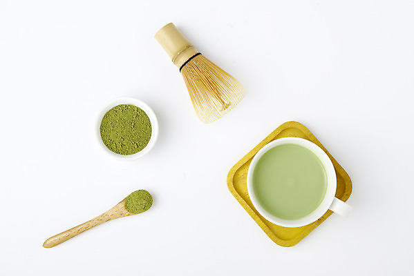포토 JPG 스튜디오촬영 동양문화 티타임 건조 실내 누끼 사람없음 초록색 하이앵글 차 찻잔 녹차 오브젝트 흰배경 유기농 나무숟가락 녹차가루 말차 플랫레이 디톡스 차선_다기 국내포토 웰빙 문화 음료 뷰포인트 컬러 백그라운드 휴식 잔 건강 내부 차_음료 숟가락 흰색 플랫 다기 가루 파일형식
