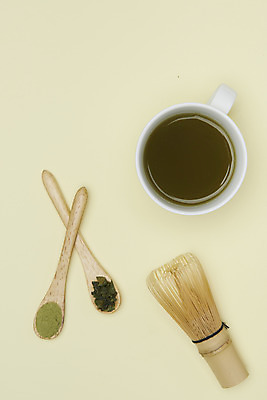 포토 JPG 스튜디오촬영 동양문화 티타임 실내 누끼 사람없음 초록색 하이앵글 차 찻잔 녹차 오브젝트 유기농 나무숟가락 녹차가루 녹차잎 플랫레이 디톡스 초록배경 차선_다기 국내포토 웰빙 문화 음료 뷰포인트 컬러 백그라운드 휴식 잔 건강 내부 차_음료 숟가락 플랫 다기 가루 찻잎 파일형식