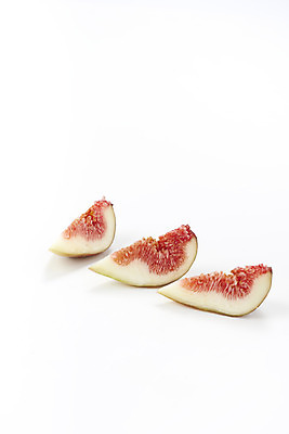 포토 JPG 스튜디오촬영 과일 자연 단면 실내 건강 누끼 사람없음 농작물 신선 세개 오브젝트 흰배경 유기농 예방 무화과 변비예방 국내포토 웰빙 백그라운드 농업 3 내부 흰색 생태계 변비 파일형식