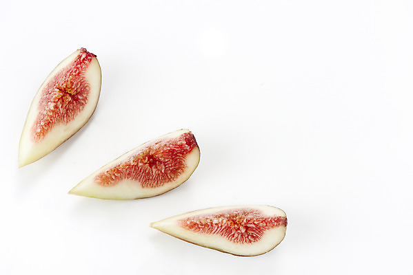 포토 JPG 스튜디오촬영 과일 자연 단면 실내 건강 누끼 사람없음 농작물 신선 세개 오브젝트 흰배경 유기농 예방 무화과 변비예방 국내포토 웰빙 백그라운드 농업 3 내부 흰색 생태계 변비 파일형식