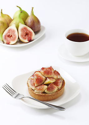 포토 JPG 스튜디오촬영 접시 커피 포크 과일 자연 단면 디저트 실내 건강 누끼 사람없음 농작물 여러개 신선 오브젝트 흰배경 유기농 예방 무화과 타르트 변비예방 국내포토 식기 웰빙 음료 음식 빵 다수 백그라운드 농업 내부 흰색 생태계 파이_빵 변비 파일형식