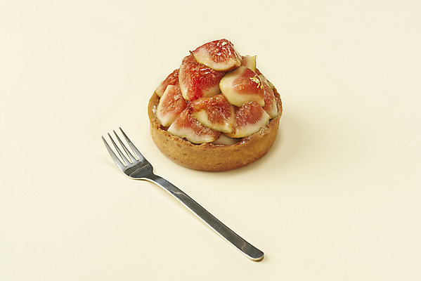 포토 JPG 스튜디오촬영 포크 과일 자연 실내 건강 누끼 사람없음 농작물 신선 오브젝트 유기농 예방 무화과 노란배경 변비예방 국내포토 식기 웰빙 백그라운드 농업 내부 노란색 생태계 변비 파일형식