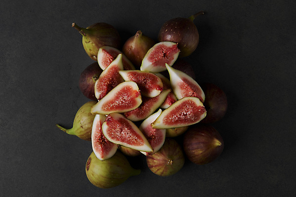 포토 JPG 스튜디오촬영 과일 자연 검은배경 단면 실내 건강 누끼 사람없음 농작물 하이앵글 여러개 신선 오브젝트 유기농 예방 무화과 플랫레이 변비예방 국내포토 웰빙 뷰포인트 다수 백그라운드 농업 내부 검은색 플랫 생태계 변비 파일형식