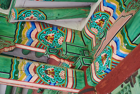 포토 JPG 주간 한국전통 로우앵글 여행 유적지 단청문양 풍경 사람없음 야외 여름 관광지 세계문화유산 문화재 역사 한국사 조선시대 조선왕릉 파주 파주삼릉 예종 장순왕후 공릉 국내포토 자연요소 전통 문양 계절 뷰포인트 고건축 한국 왕 단청 경기도 왕릉 파일형식 왕후