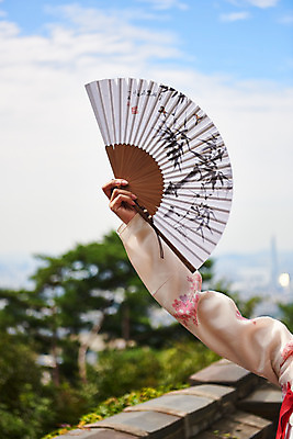 포토 JPG 주간 구름 전통 여자 명절 문화 예술 하늘 한옥 기와 한명 들기 사람 20대 성인 야외 신체부위 공연 한국인 세계문화유산 문화재 가을 춤 부채 전통의상 한복 전통무용 팔 한국무용 남한산성 수어장대 성인여자한명만 국내포토 자연요소 1 한국전통 계절 기념일 고건축 모션 문화예술 동양인 이벤트 청년 궁전 경기도 여자한명만 성인여자만 파일형식