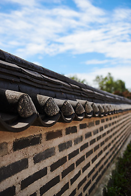 포토 JPG 주간 구름 한국전통 하늘 기와 풍경 근접촬영 사람없음 야외 아웃포커스 세계문화유산 문화재 가을 성벽 남한산성 수어장대 국내포토 자연요소 전통 계절 뷰포인트 한국 촬영기법 궁전 경기도 파일형식