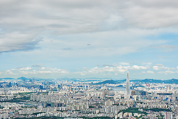 포토 JPG 주간 구름 한국전통 하늘 풍경 빌딩 사람없음 야외 건물 도시풍경 세계문화유산 문화재 가을 남한산성 수어장대 국내포토 자연요소 전통 건축물 계절 한국 궁전 도시 경기도 파일형식