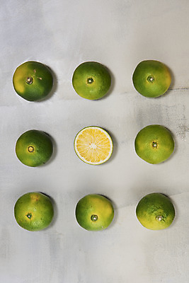 포토 JPG 스튜디오촬영 과일 자연 회색배경 단면 실내 건강 누끼 사람없음 농작물 하이앵글 여러개 신선 오브젝트 유기농 일렬 비타민 신맛 플랫레이 청귤 감기예방 국내포토 웰빙 뷰포인트 다수 백그라운드 농업 내부 회색 플랫 맛 생태계 예방 영양소 파일형식