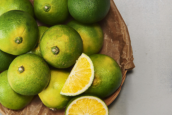 포토 JPG 스튜디오촬영 과일 자연 회색배경 단면 실내 건강 누끼 사람없음 농작물 하이앵글 여러개 신선 오브젝트 유기농 비타민 신맛 플랫레이 라탄접시 청귤 감기예방 국내포토 접시 웰빙 뷰포인트 다수 백그라운드 농업 내부 회색 플랫 맛 생태계 예방 영양소 파일형식