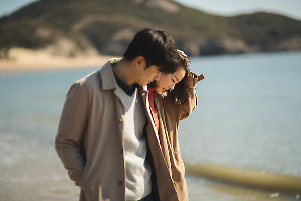 포토 JPG 주간 커플 응시 여자 남자 바다 커플라이프 섬 여행 사람 상반신 성인 해변 야외 두명 옆모습 30대 걷기 다정 한국인 아래 인천 성인만 옹진군 국내포토 자연요소 라이프스타일 시선 뷰포인트 컨셉 관계 모션 한국 동양인 장년 방향 위치 파일형식