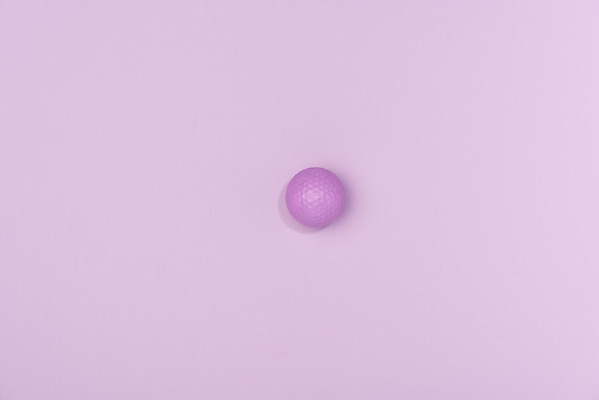 포토 JPG 스튜디오촬영 골프공 실내 누끼 취미 사람없음 하이앵글 한개 보라색 오브젝트 보라색배경 플랫레이 국내포토 1 뷰포인트 컬러 백그라운드 공 골프용품 내부 플랫 파일형식