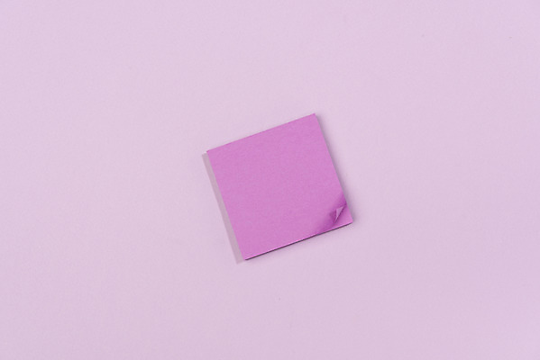 포토 JPG 스튜디오촬영 실내 누끼 사람없음 하이앵글 한개 보라색 기록 메모지 오브젝트 포스트잇 보라색배경 플랫레이 국내포토 1 뷰포인트 컬러 백그라운드 내부 사무용품 플랫 파일형식