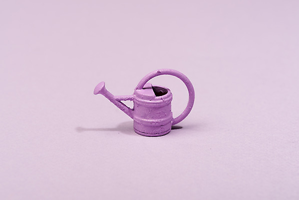 포토 JPG 스튜디오촬영 생명 실내 누끼 사람없음 한개 보라색 물뿌리개 오브젝트 보라색배경 국내포토 1 컬러 백그라운드 내부 파일형식