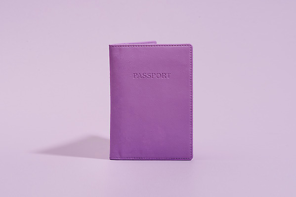 포토 JPG 스튜디오촬영 여행 실내 누끼 사람없음 한개 보라색 오브젝트 여권 보라색배경 여권케이스 국내포토 1 컬러 백그라운드 내부 파일형식